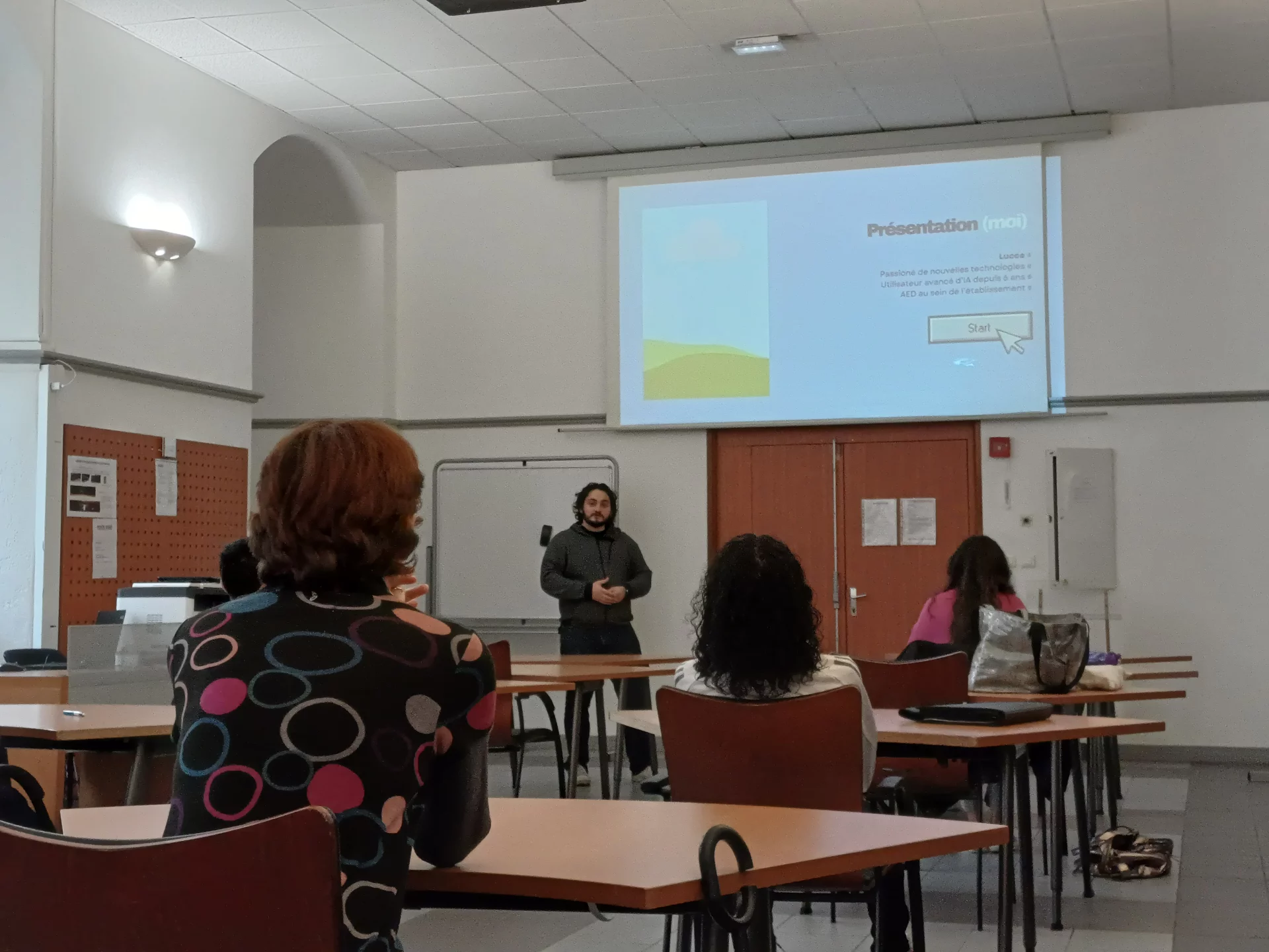 Cafés IA : Accompagner nos élèves face aux enjeux de l’intelligence artificielle